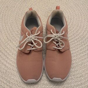 Women’s Nike shoes